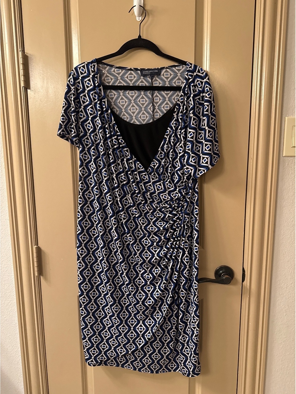 Jones New York Signature Women's Blue and White Geometric Print Dress with Black